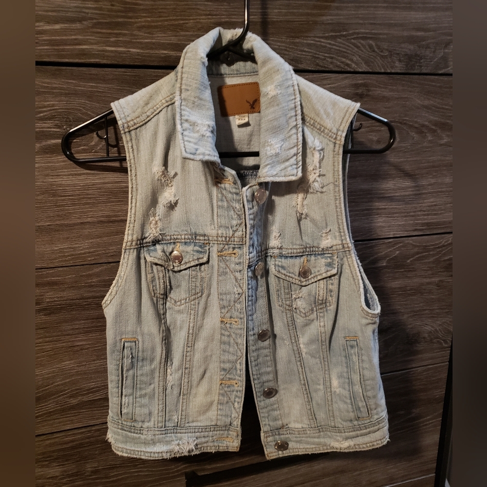 AMERICAN EAGLE Womens Distressed Denim Sleeveless Vest - SIZE M